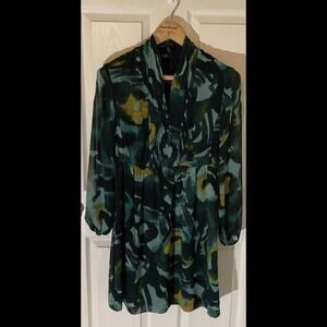 Kenneth Cole New York Womens Dress Size 4 Green Floral V-Neck Long Sleeves Lined